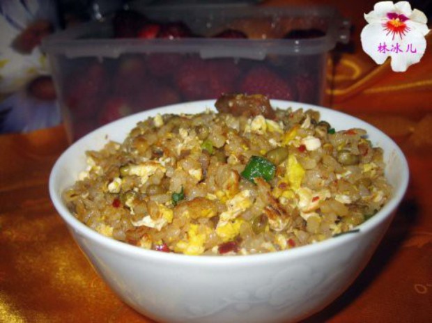 蛋炒饭的做法