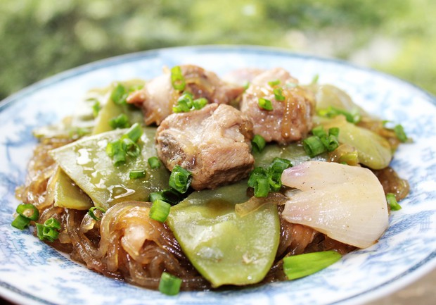 排骨扁豆炖粉条的做法