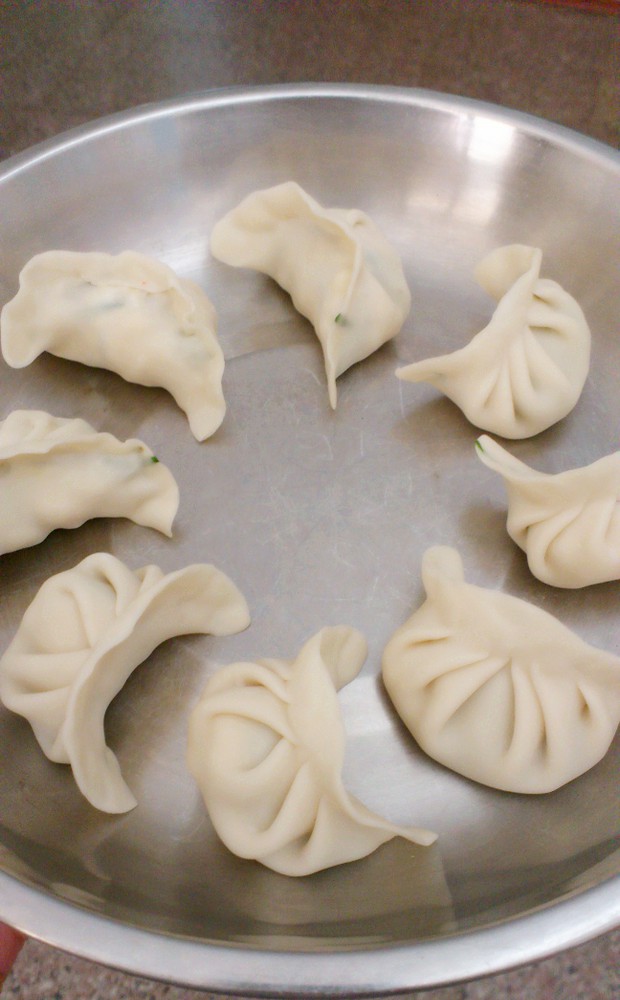 手工韭菜鸡蛋饺子的做法