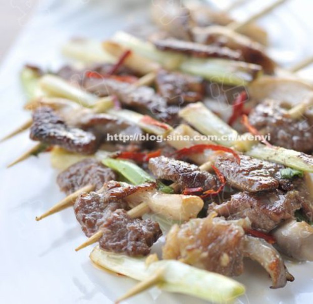 香煎蘑菇牛肉串的做法