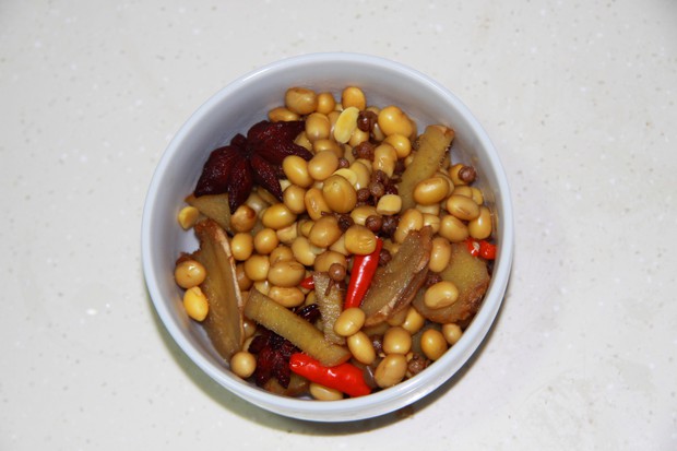 五香花椒煮黄豆的做法