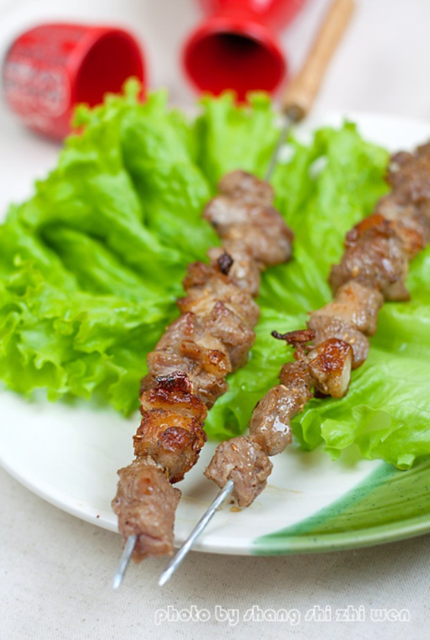 烤羊肉串的做法