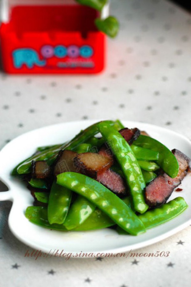 荷兰豆炒腊肉的做法