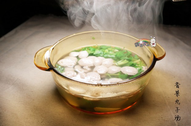 香菜丸子汤的做法