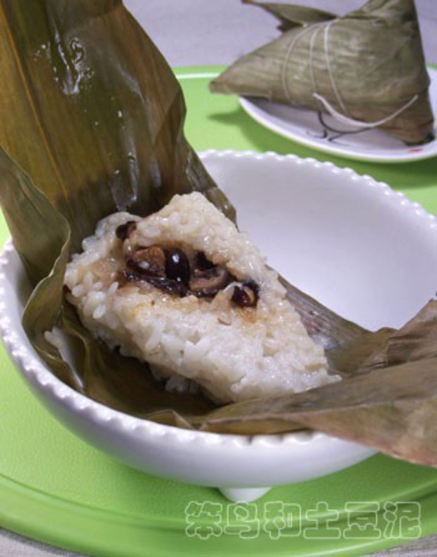 香菇黑豆咸粽的做法
