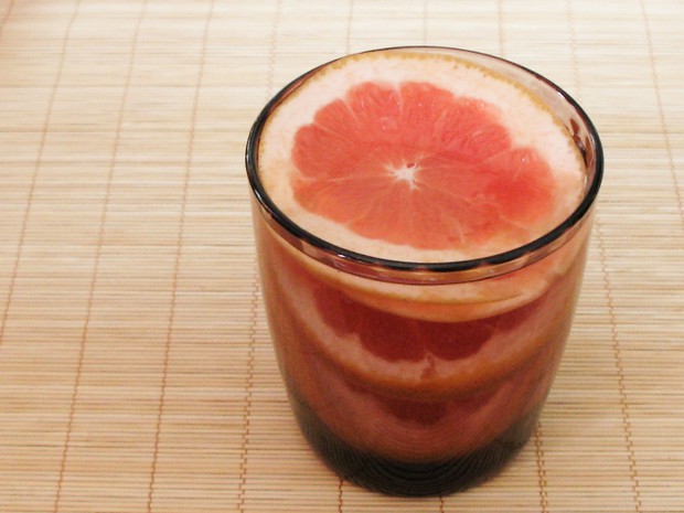 蜂蜜血橙饮的做法