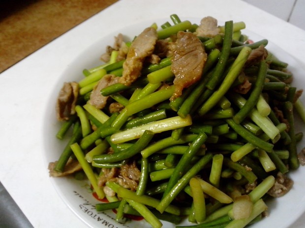 蒜薹炒肉片的做法