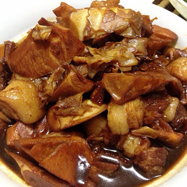 笋闷红烧肉的做法