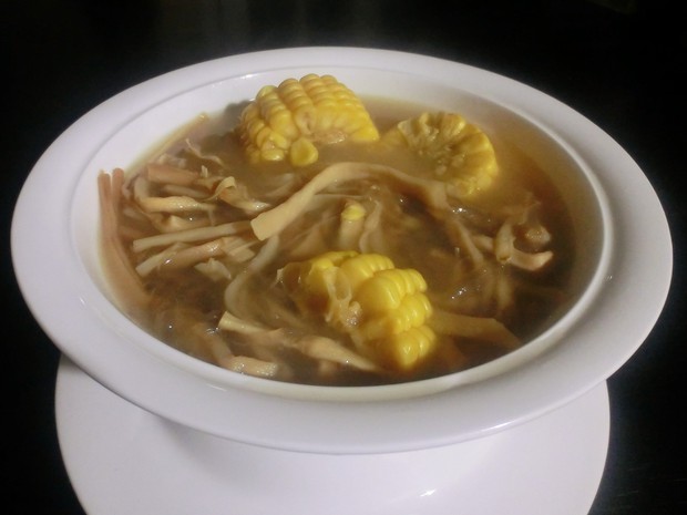 笋丝玉米鸡味汤的做法