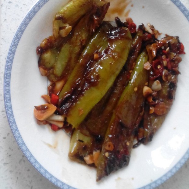 虎皮尖椒的做法