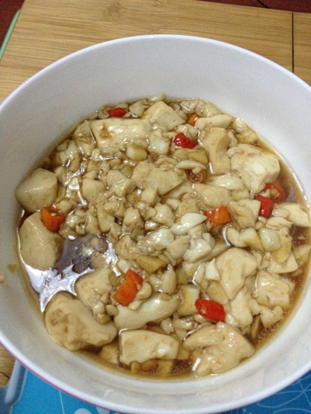 小辣椒蒜蓉豆腐的做法