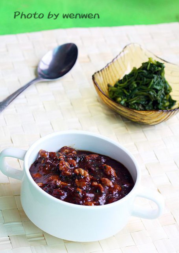 茼蒿肉酱的做法