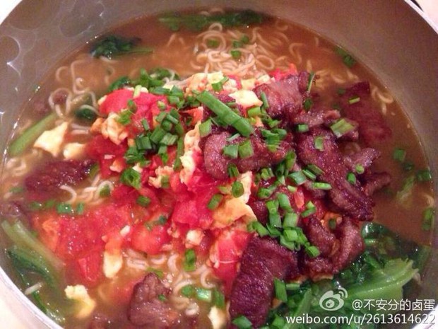 麻油牛肉公仔面的做法