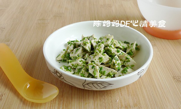 香椿芽拌豆腐的做法