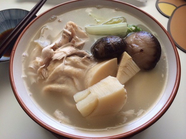 冬菇春笋鸡汤面的做法