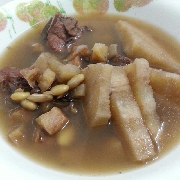 土茯苓扁豆煲粉葛的做法