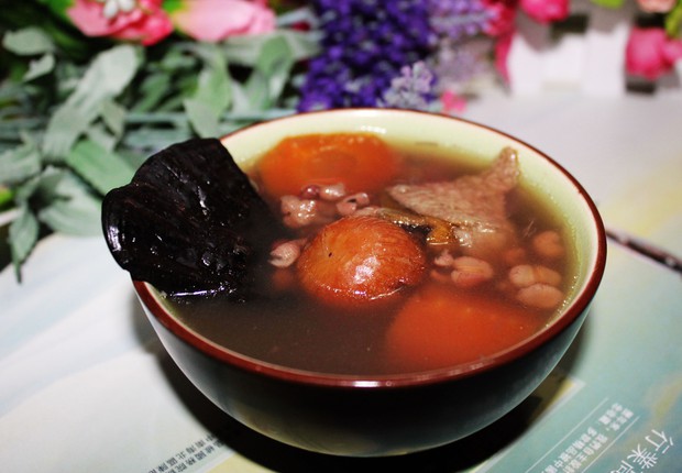 灵芝煲瘦肉的做法