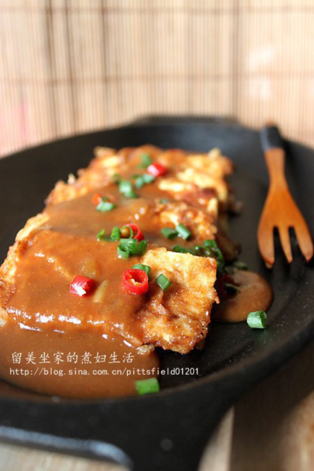铁板咖喱脆皮豆腐的做法