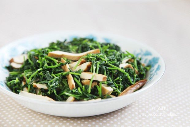 茶干炒豌豆苗的做法