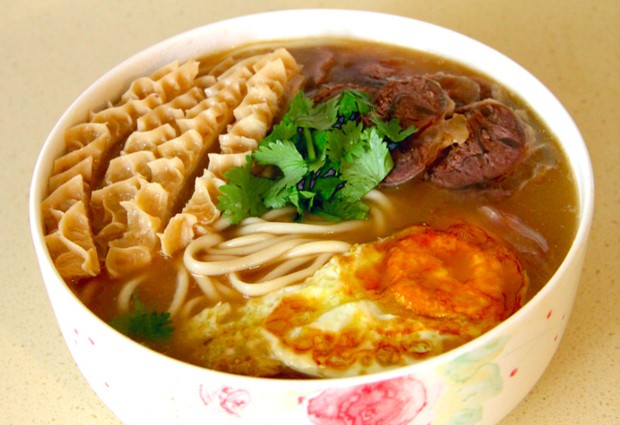 金钱肚牛肉面的做法