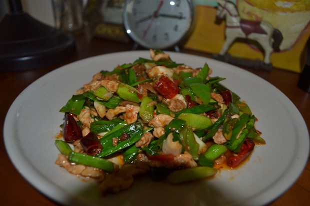 豆瓣风味大蒜炒肉的做法