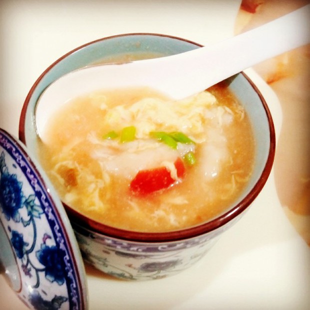 西红柿鸡蛋面疙瘩汤的做法