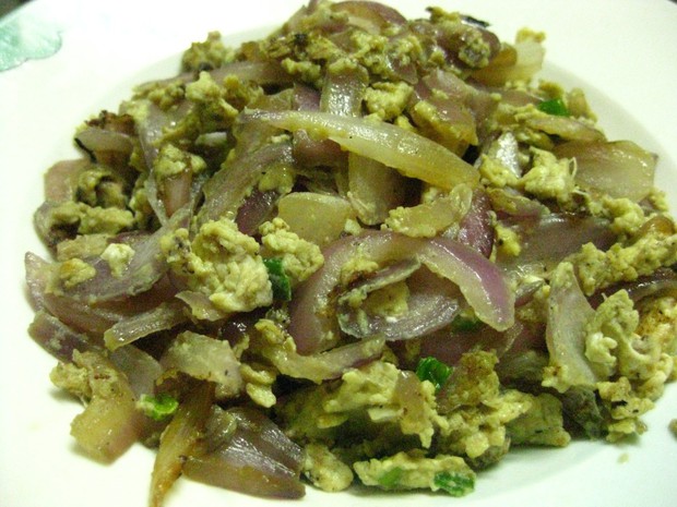 肉末洋葱炒蛋的做法