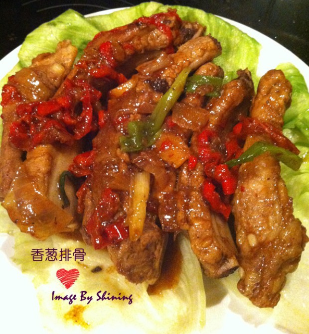 葱香排骨(面)的做法