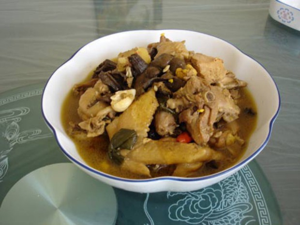 小鸡炖蘑菇的做法