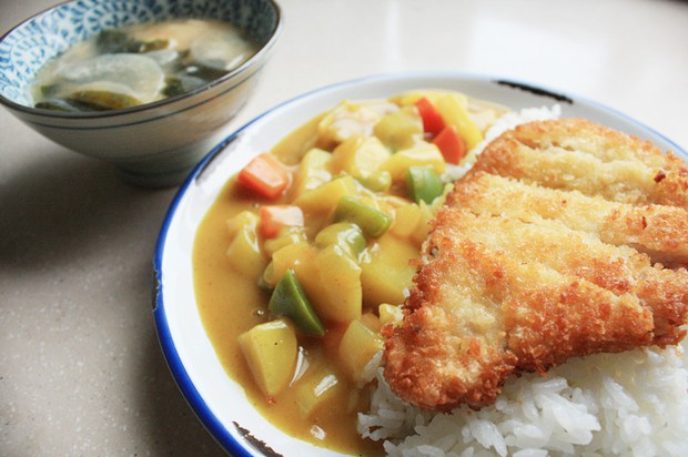 素咖喱猪排饭的做法