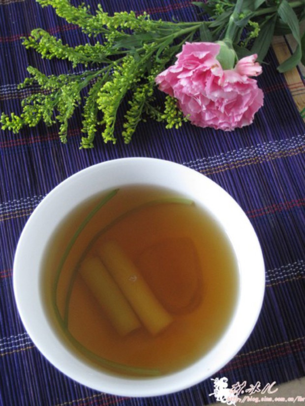 葱白香菜红糖水的做法