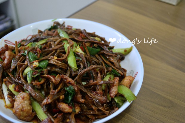 家常菜--干豇豆回锅肉的做法