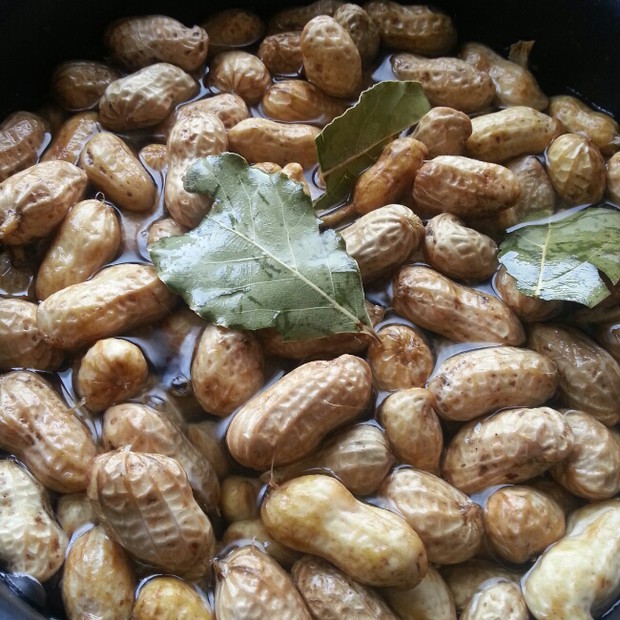 董太的私房菜--香叶煮花生的做法
