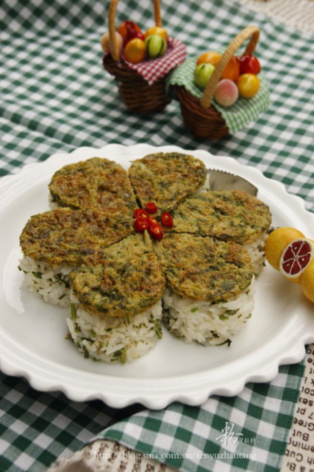 香椿蛋饼饭团的做法
