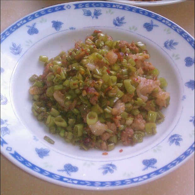 空心菜杆炒肉沫的做法
