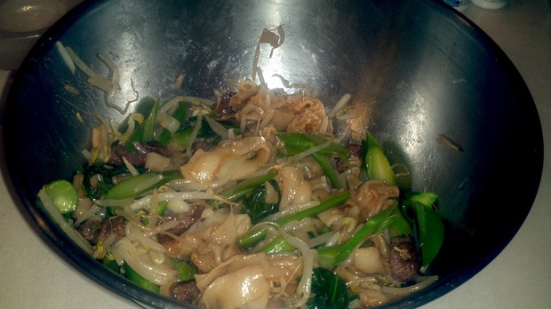 河粉炒牛肉的做法