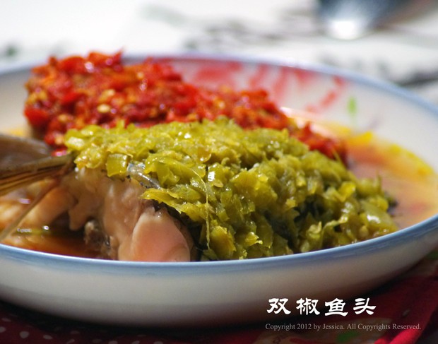 双椒鱼头的做法