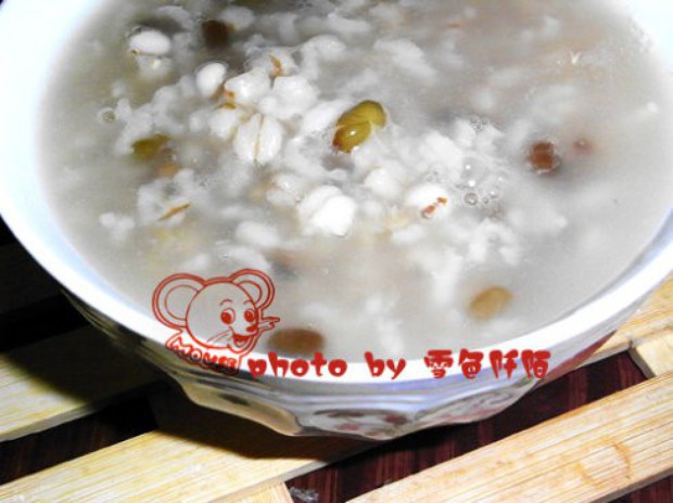 薏仁绿豆大麦粥的做法
