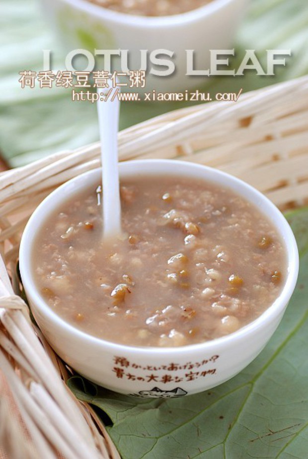 荷香绿豆薏仁粥的做法