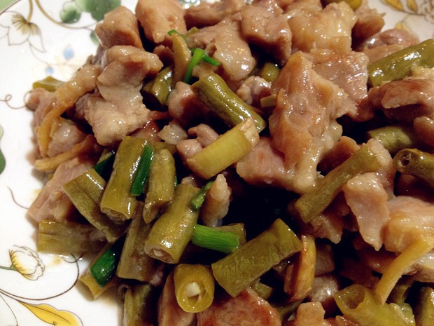 酸豆角炒肉的做法