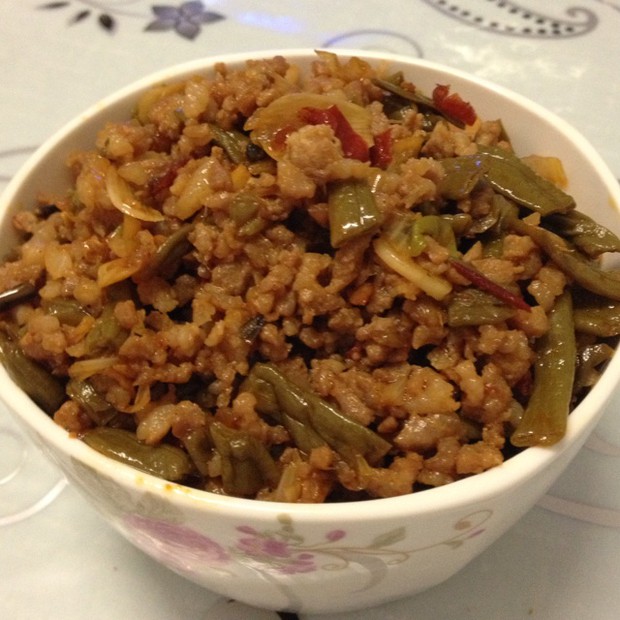 酸豆角炒肉沫的做法
