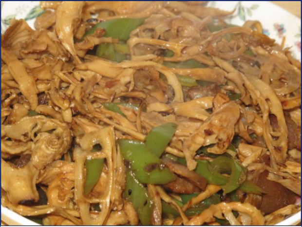 干笋烧腊肉的做法
