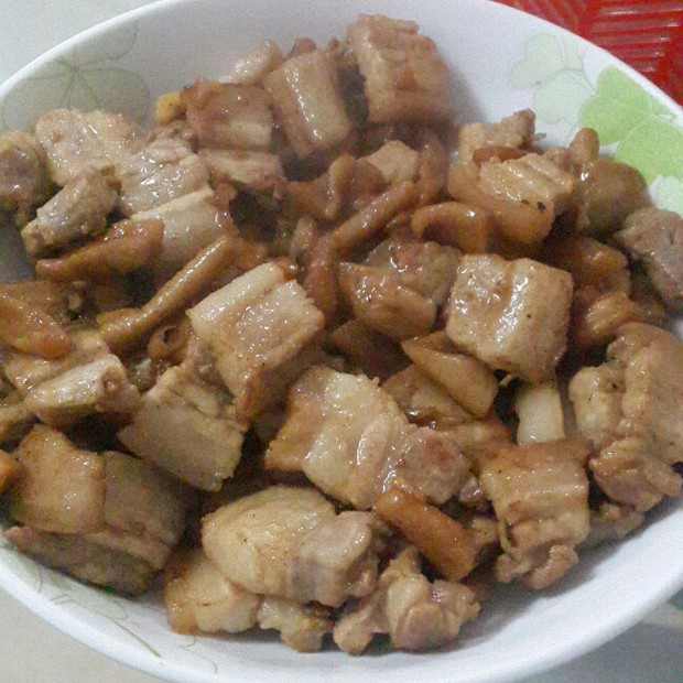 萝卜干炒五花肉的做法