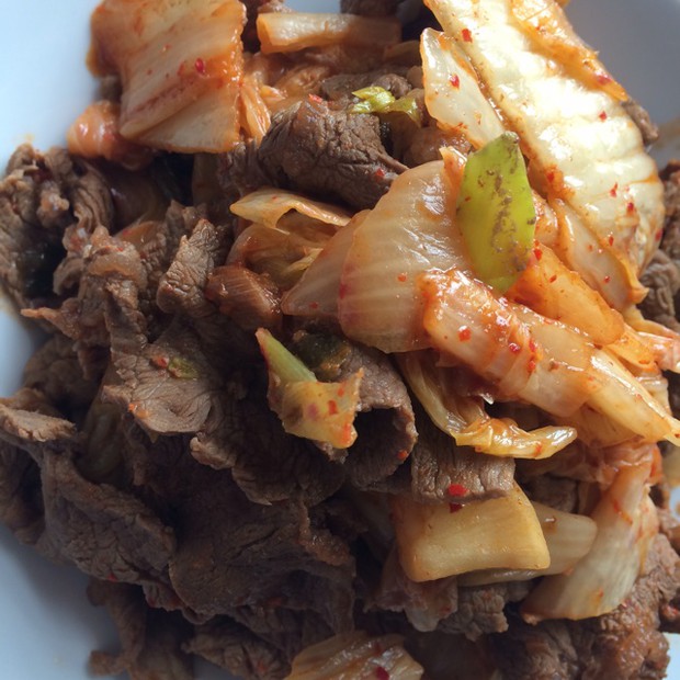 辣白菜炒牛肉的做法