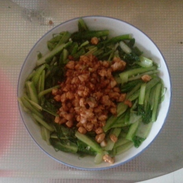 肉沫耗油小白菜的做法