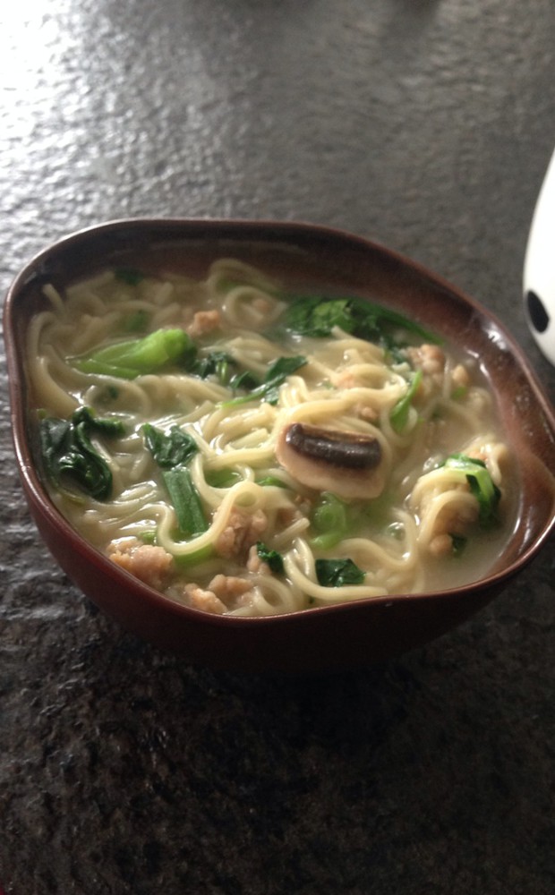 青菜蘑菇肉末面的做法