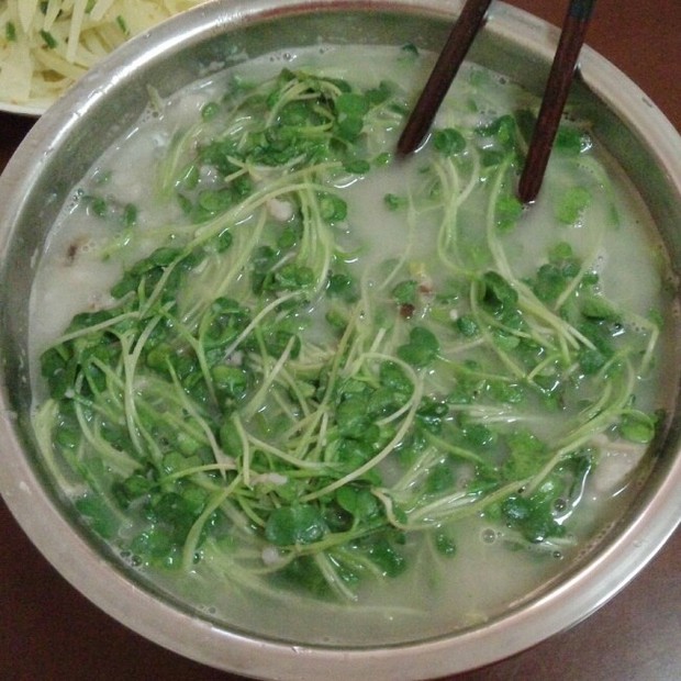 萝卜苗(娃娃菜)煮芋头的做法