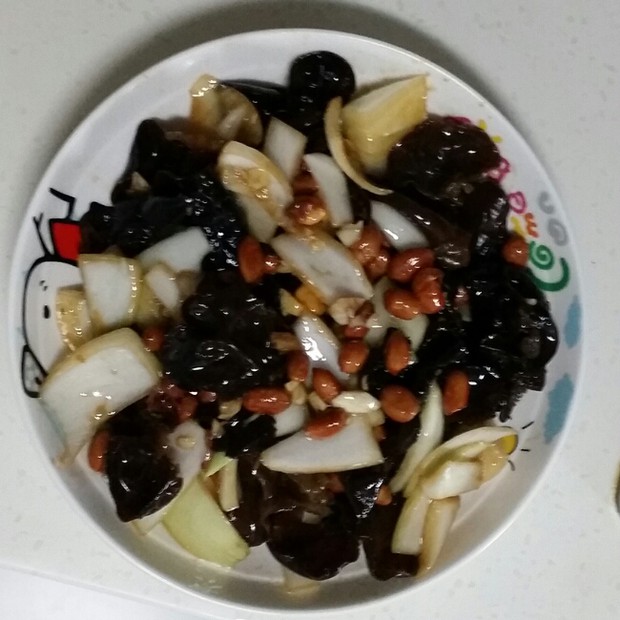 爽口凉拌菜(木耳洋葱)的做法