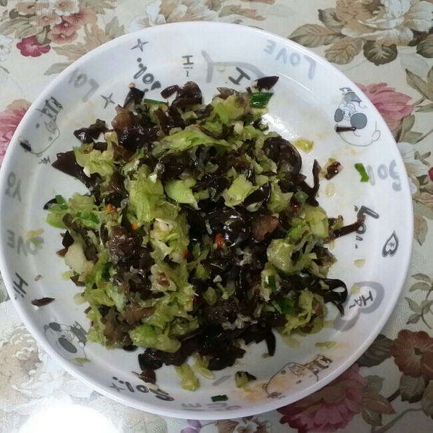凉拌酸辣黄瓜木耳丝的做法