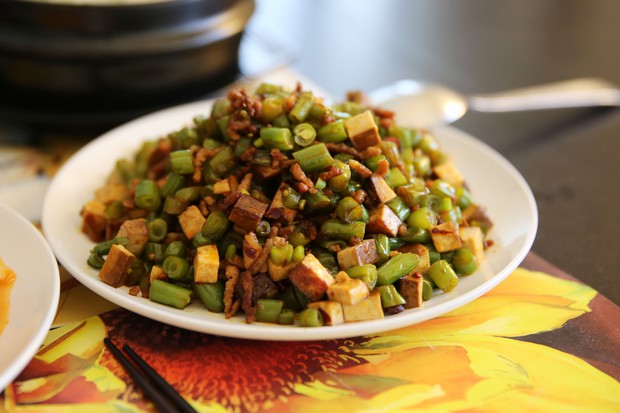 肉末豆干炒四季豆的做法